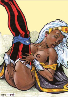 SUPERHEROINES PINUPS image 06
